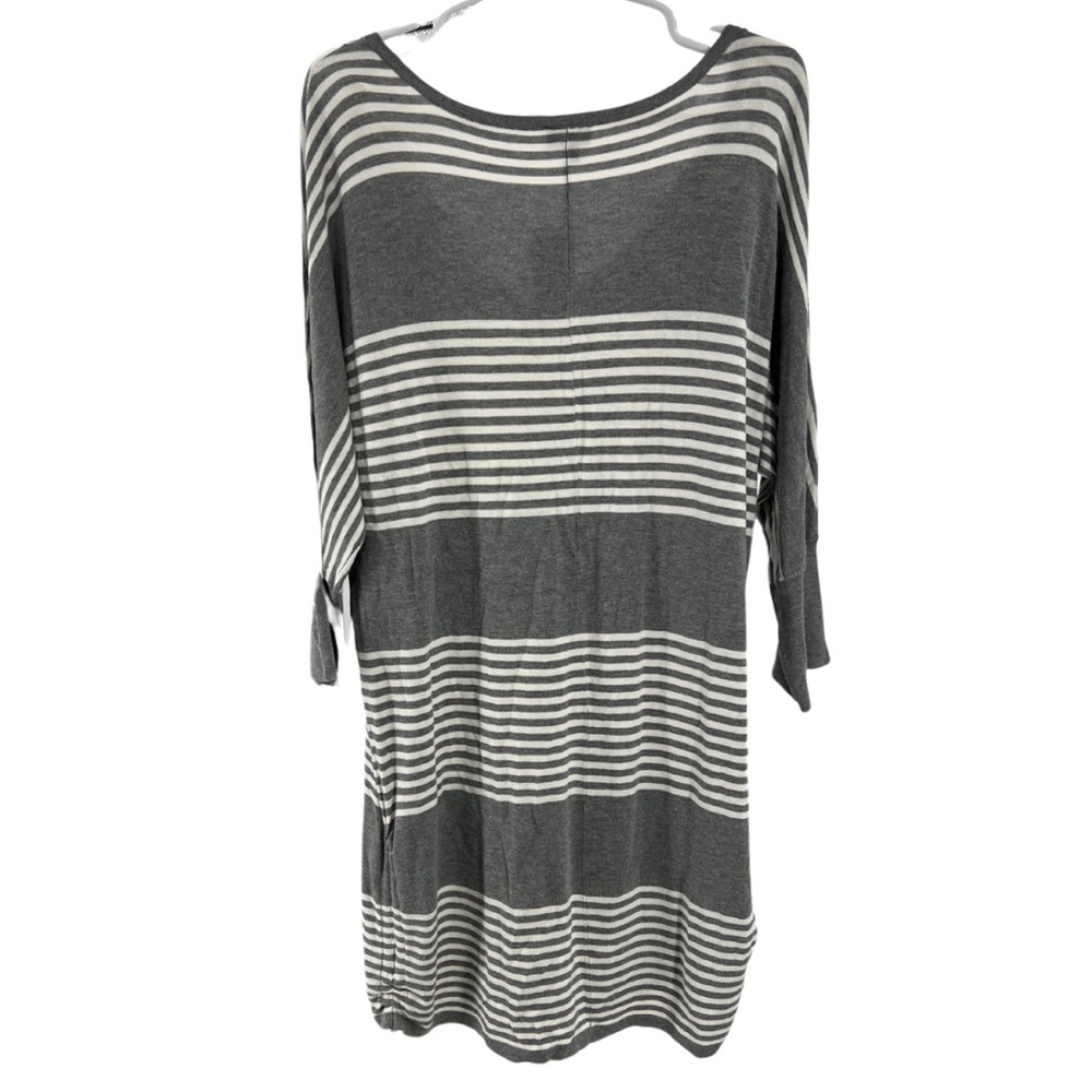 Torrid size 2 ivory and gray striped tunic rayon long sleeve casual lightweight